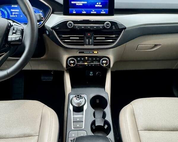 Красный Форд Эскейп, объемом двигателя 1.5 л и пробегом 14 тыс. км за 17900 $, фото 15 на Automoto.ua