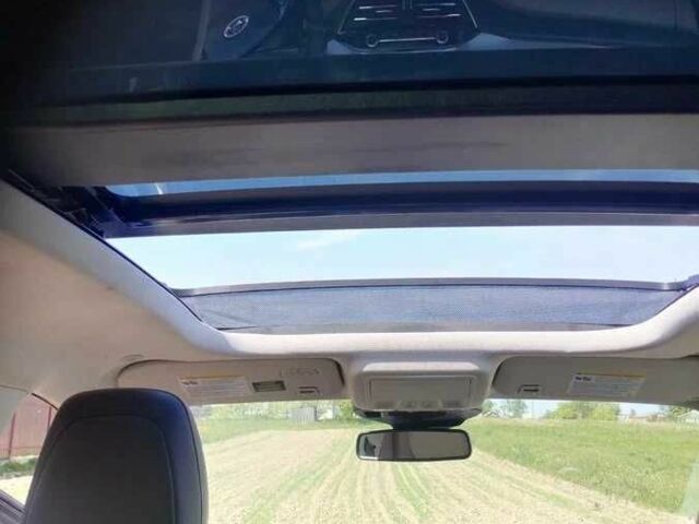 Красный Форд Эскейп, объемом двигателя 2 л и пробегом 93 тыс. км за 15700 $, фото 10 на Automoto.ua