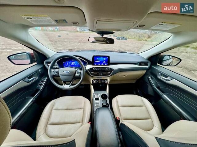 Красный Форд Эскейп, объемом двигателя 1.5 л и пробегом 14 тыс. км за 17900 $, фото 14 на Automoto.ua