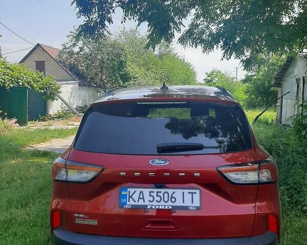 Красный Форд Эскейп, объемом двигателя 1.5 л и пробегом 6 тыс. км за 25700 $, фото 3 на Automoto.ua