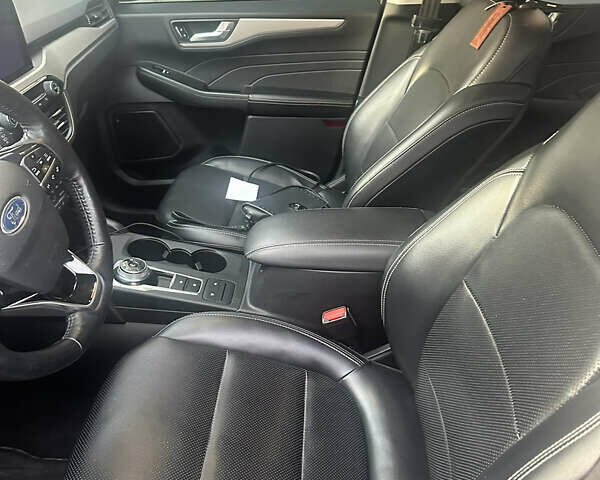 Червоний Форд Ескейп, об'ємом двигуна 1.5 л та пробігом 191 тис. км за 17000 $, фото 1 на Automoto.ua