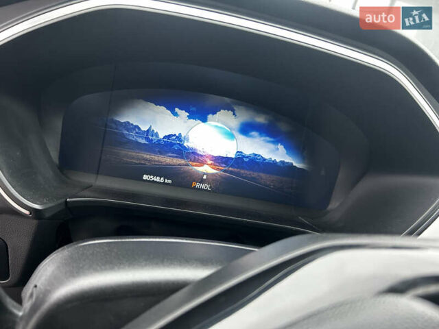 Красный Форд Эскейп, объемом двигателя 2 л и пробегом 80 тыс. км за 21500 $, фото 8 на Automoto.ua