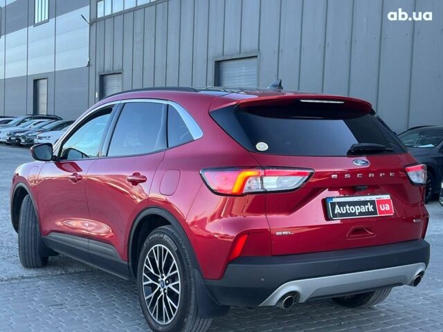 Красный Форд Эскейп, объемом двигателя 2.5 л и пробегом 68 тыс. км за 24590 $, фото 1 на Automoto.ua