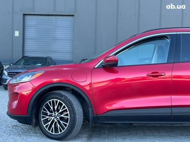 Красный Форд Эскейп, объемом двигателя 2.5 л и пробегом 68 тыс. км за 24590 $, фото 2 на Automoto.ua