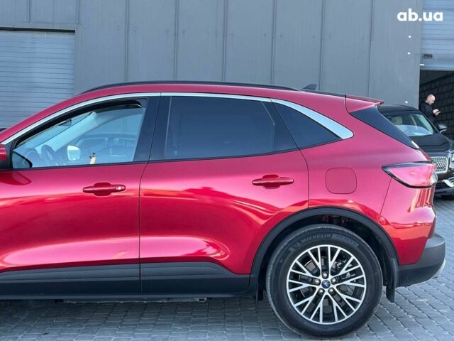 Красный Форд Эскейп, объемом двигателя 2.5 л и пробегом 68 тыс. км за 24590 $, фото 4 на Automoto.ua