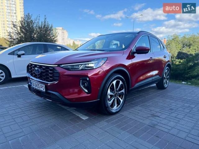 Червоний Форд Ескейп, об'ємом двигуна 2 л та пробігом 40 тис. км за 25500 $, фото 2 на Automoto.ua