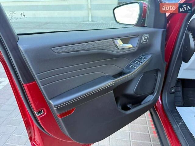 Червоний Форд Ескейп, об'ємом двигуна 2 л та пробігом 40 тис. км за 25500 $, фото 35 на Automoto.ua