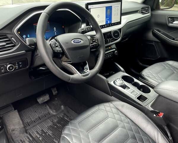 Красный Форд Эскейп, объемом двигателя 2.5 л и пробегом 29 тыс. км за 27000 $, фото 8 на Automoto.ua