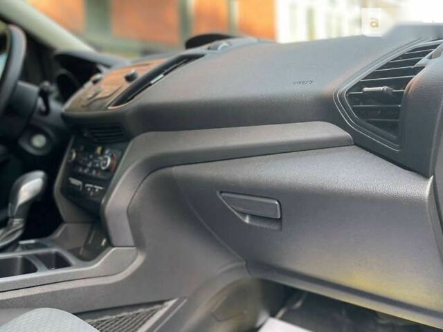 Форд Эскейп 2018 в Черновцах на Automoto.ua Форд Эскейп, объемом двигателя 1.5 л и пробегом 120 тыс. км за 13800 $, фото 13 на Automoto.ua