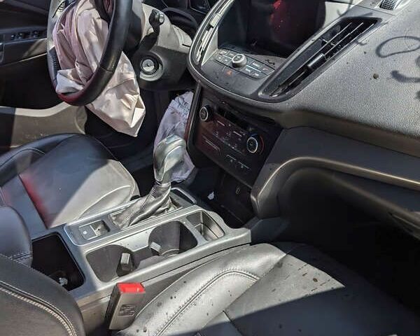 Форд Эскейп, объемом двигателя 1.5 л и пробегом 91 тыс. км за 12500 $, фото 13 на Automoto.ua
