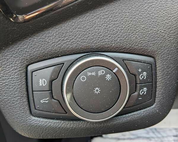 Форд Эскейп, объемом двигателя 1.5 л и пробегом 91 тыс. км за 12500 $, фото 15 на Automoto.ua