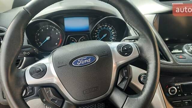 Форд Эскейп, объемом двигателя 2 л и пробегом 131 тыс. км за 10600 $, фото 9 на Automoto.ua