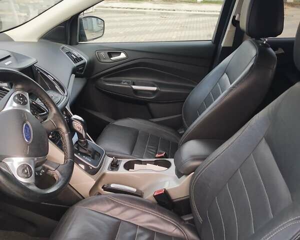 Форд Эскейп, объемом двигателя 2 л и пробегом 246 тыс. км за 9500 $, фото 11 на Automoto.ua