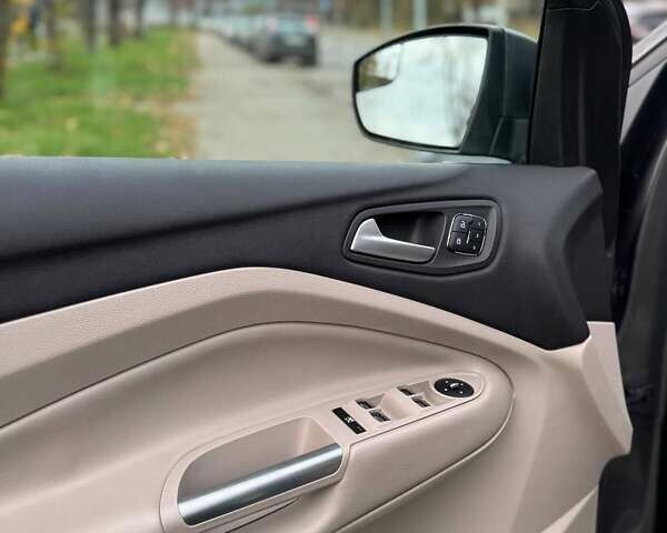 Форд Эскейп, объемом двигателя 2 л и пробегом 160 тыс. км за 9999 $, фото 17 на Automoto.ua