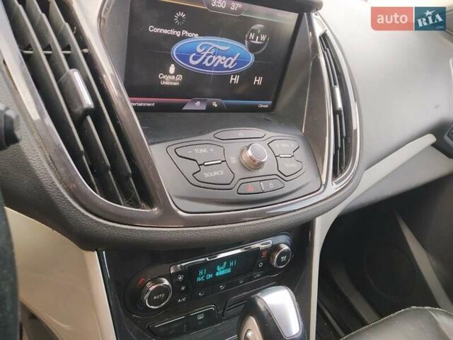 Форд Эскейп, объемом двигателя 2 л и пробегом 246 тыс. км за 9500 $, фото 7 на Automoto.ua