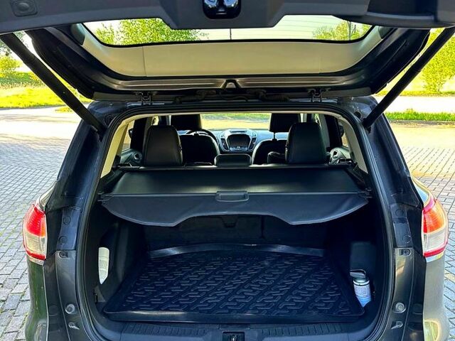 Форд Эскейп, объемом двигателя 1.6 л и пробегом 156 тыс. км за 9450 $, фото 4 на Automoto.ua