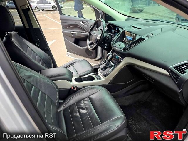 Форд Эскейп, объемом двигателя 1.6 л и пробегом 230 тыс. км за 9300 $, фото 10 на Automoto.ua