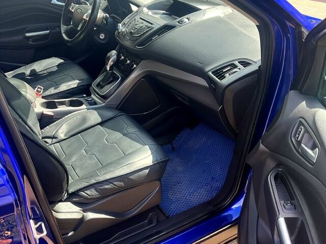 Форд Эскейп, объемом двигателя 2 л и пробегом 235 тыс. км за 11500 $, фото 3 на Automoto.ua