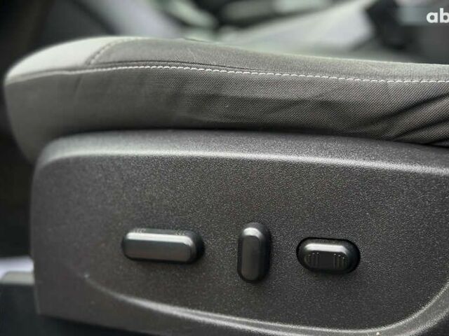 Форд Эскейп, объемом двигателя 2.5 л и пробегом 195 тыс. км за 12290 $, фото 17 на Automoto.ua