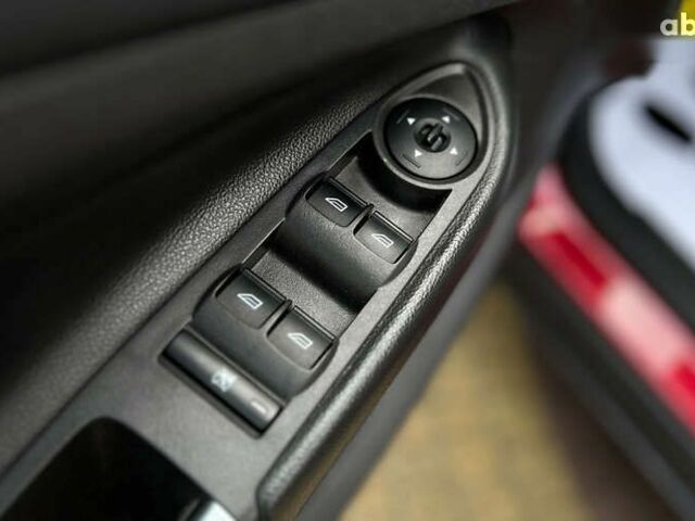 Форд Эскейп, объемом двигателя 2.5 л и пробегом 195 тыс. км за 12290 $, фото 15 на Automoto.ua