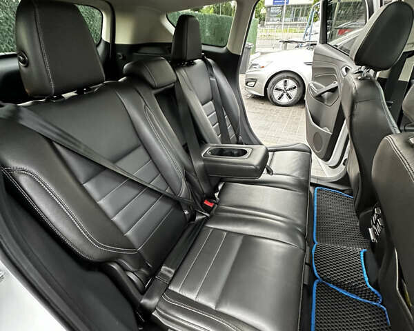 Форд Эскейп, объемом двигателя 2 л и пробегом 177 тыс. км за 11800 $, фото 7 на Automoto.ua