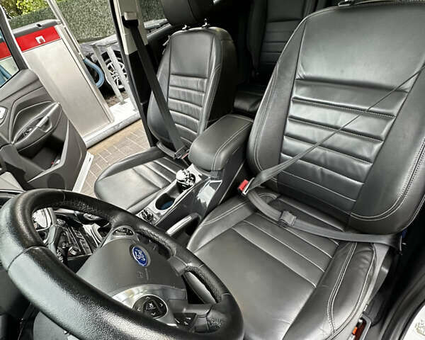 Форд Эскейп, объемом двигателя 2 л и пробегом 177 тыс. км за 11800 $, фото 4 на Automoto.ua