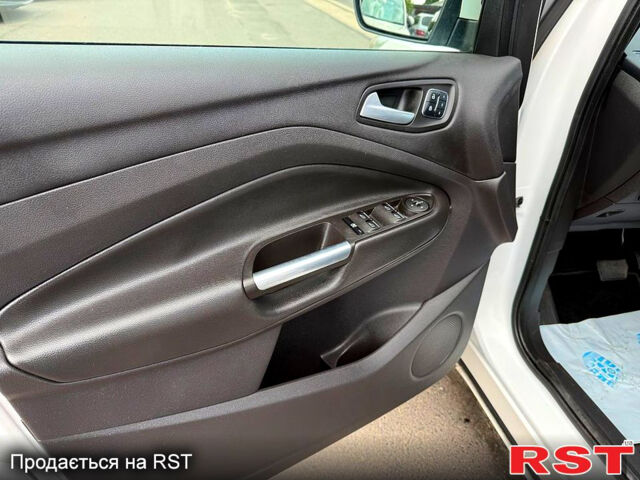 Форд Эскейп, объемом двигателя 2 л и пробегом 115 тыс. км за 9500 $, фото 7 на Automoto.ua