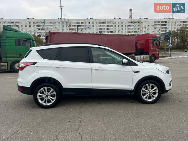 Форд Эскейп, объемом двигателя 1.5 л и пробегом 184 тыс. км за 13500 $, фото 10 на Automoto.ua