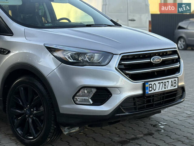 Форд Эскейп, объемом двигателя 2 л и пробегом 144 тыс. км за 13900 $, фото 14 на Automoto.ua