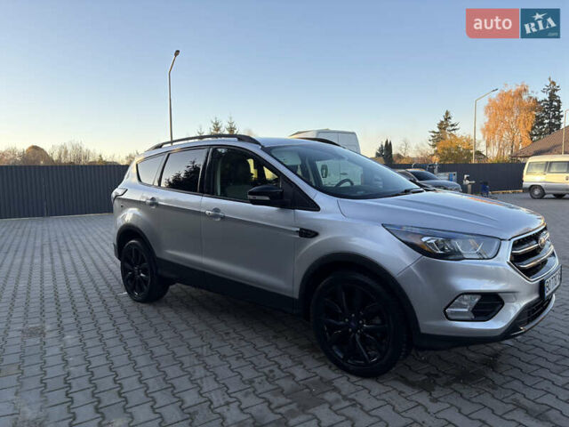 Форд Эскейп, объемом двигателя 2 л и пробегом 144 тыс. км за 13900 $, фото 10 на Automoto.ua