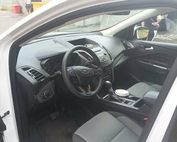 Форд Ескейп, об'ємом двигуна 2 л та пробігом 122 тис. км за 12900 $, фото 3 на Automoto.ua