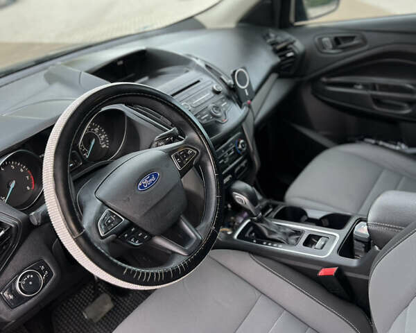 Форд Ескейп, об'ємом двигуна 2.5 л та пробігом 132 тис. км за 11900 $, фото 5 на Automoto.ua
