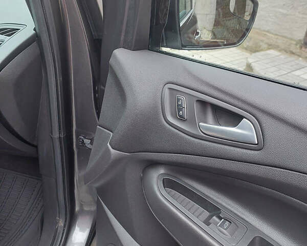 Форд Эскейп, объемом двигателя 2 л и пробегом 137 тыс. км за 12500 $, фото 5 на Automoto.ua