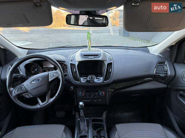 Форд Эскейп, объемом двигателя 2 л и пробегом 144 тыс. км за 13900 $, фото 18 на Automoto.ua