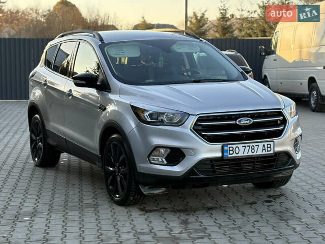 Форд Эскейп, объемом двигателя 2 л и пробегом 144 тыс. км за 13900 $, фото 12 на Automoto.ua