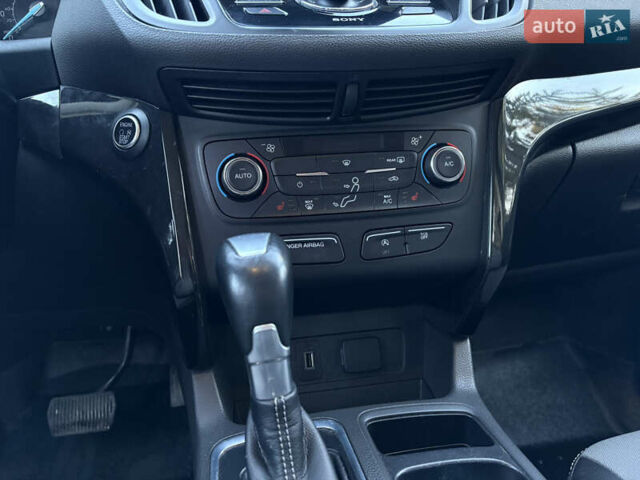 Форд Эскейп, объемом двигателя 2 л и пробегом 144 тыс. км за 13900 $, фото 21 на Automoto.ua