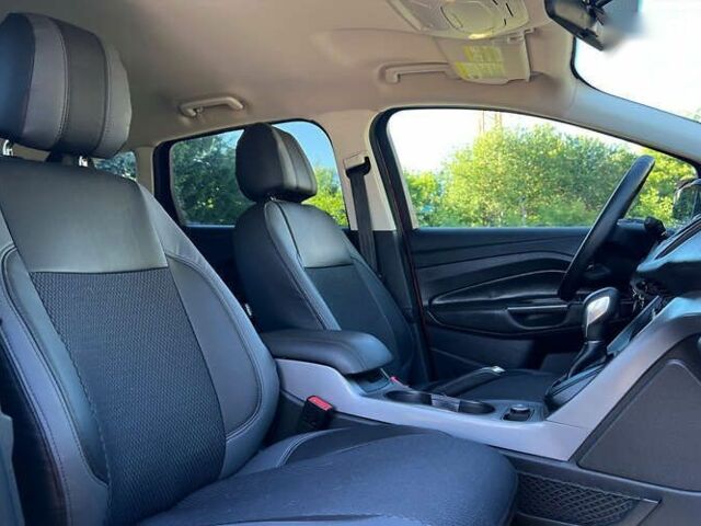 Форд Эскейп, объемом двигателя 2.5 л и пробегом 123 тыс. км за 12499 $, фото 8 на Automoto.ua