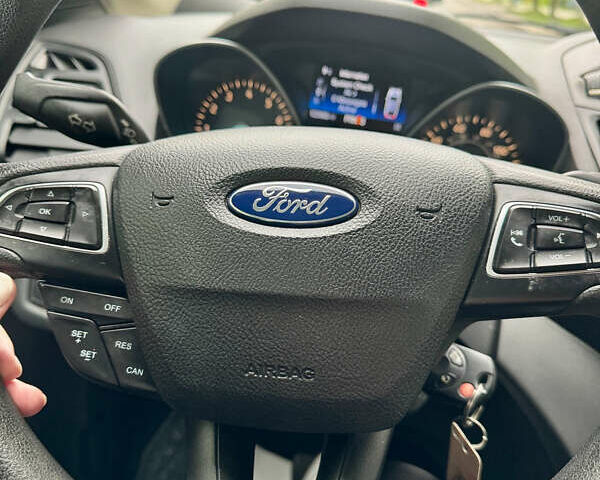 Форд Эскейп, объемом двигателя 2.5 л и пробегом 198 тыс. км за 13950 $, фото 4 на Automoto.ua