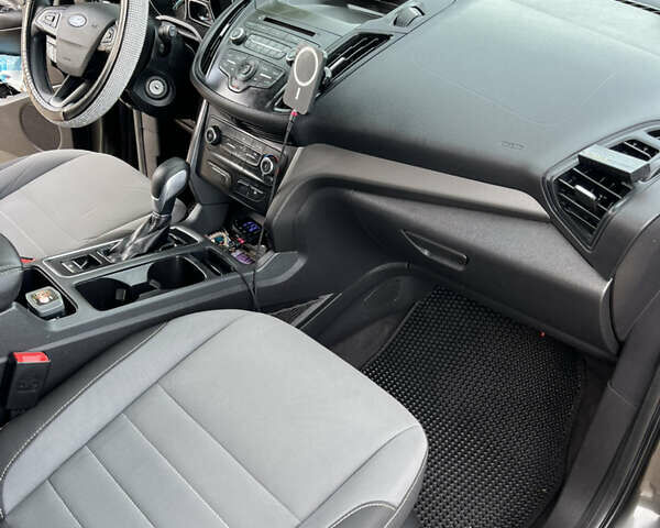 Форд Ескейп, об'ємом двигуна 2.5 л та пробігом 132 тис. км за 11900 $, фото 6 на Automoto.ua