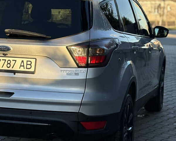 Форд Эскейп, объемом двигателя 2 л и пробегом 144 тыс. км за 13900 $, фото 6 на Automoto.ua