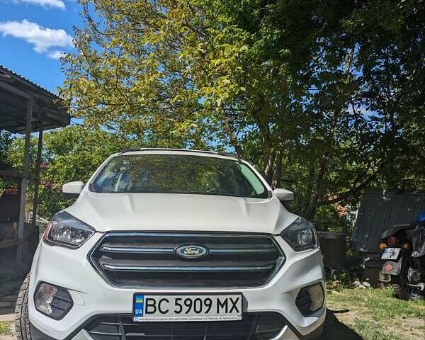 Форд Эскейп, объемом двигателя 2 л и пробегом 129 тыс. км за 13200 $, фото 1 на Automoto.ua