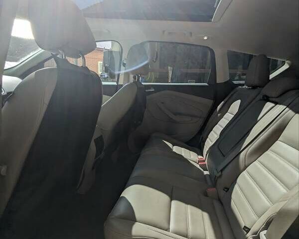 Форд Эскейп, объемом двигателя 2 л и пробегом 129 тыс. км за 13200 $, фото 15 на Automoto.ua