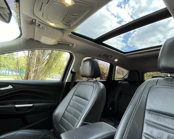 Форд Эскейп, объемом двигателя 2 л и пробегом 124 тыс. км за 14300 $, фото 19 на Automoto.ua