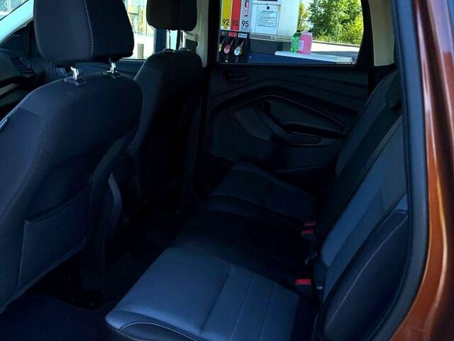 Форд Эскейп, объемом двигателя 2.5 л и пробегом 125 тыс. км за 12499 $, фото 6 на Automoto.ua