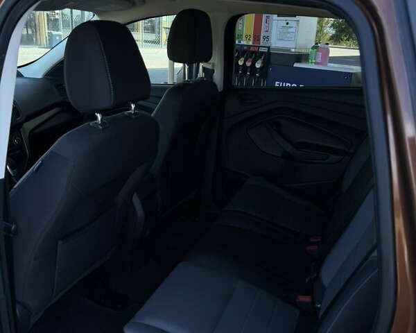 Форд Эскейп, объемом двигателя 2.5 л и пробегом 120 тыс. км за 12500 $, фото 13 на Automoto.ua