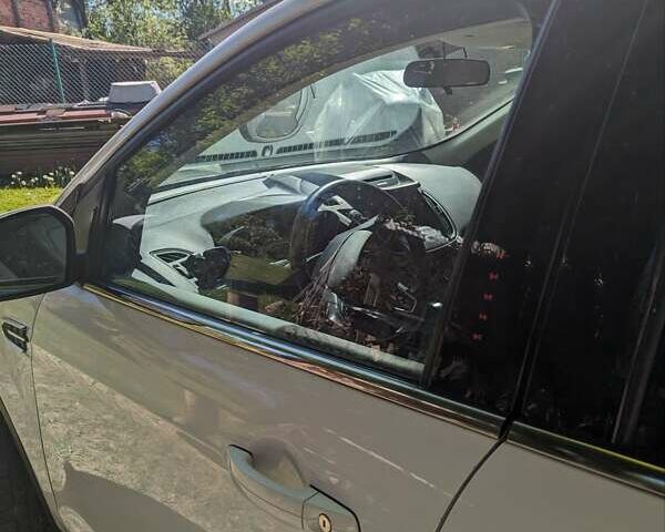 Форд Эскейп, объемом двигателя 2 л и пробегом 129 тыс. км за 13200 $, фото 11 на Automoto.ua