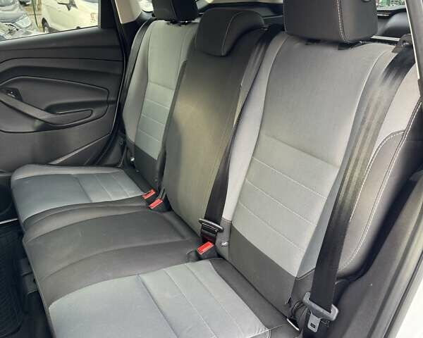 Форд Эскейп, объемом двигателя 2.5 л и пробегом 132 тыс. км за 14000 $, фото 16 на Automoto.ua