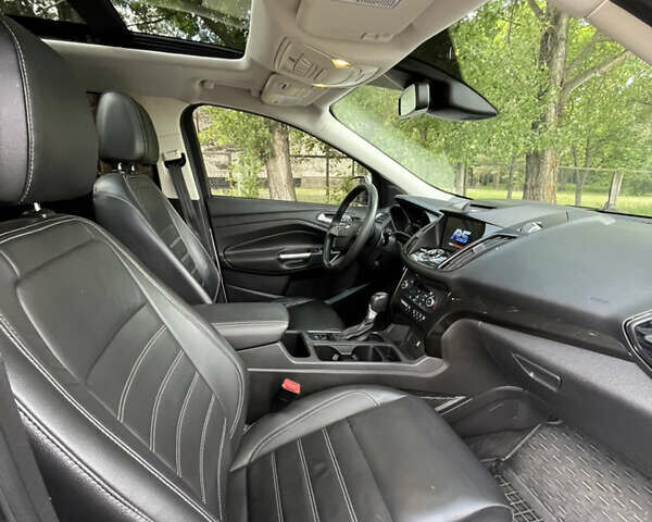 Форд Эскейп, объемом двигателя 2 л и пробегом 124 тыс. км за 14300 $, фото 13 на Automoto.ua