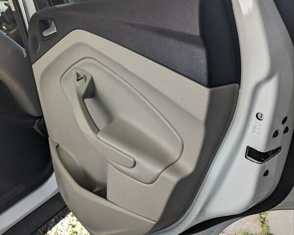 Форд Эскейп, объемом двигателя 2 л и пробегом 129 тыс. км за 13200 $, фото 24 на Automoto.ua