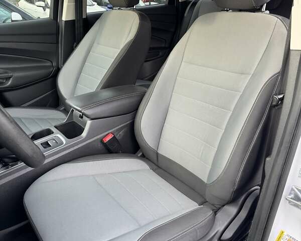 Форд Эскейп, объемом двигателя 2.5 л и пробегом 132 тыс. км за 14000 $, фото 17 на Automoto.ua